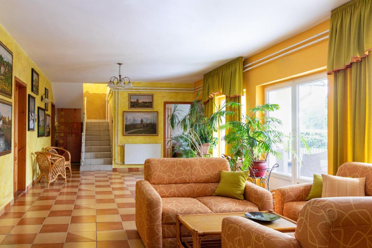 Hotel Zeta Lenti Exteriör bild