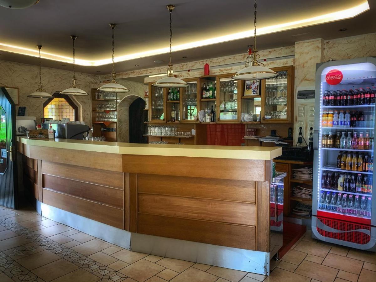Hotel Zeta Lenti Exteriör bild